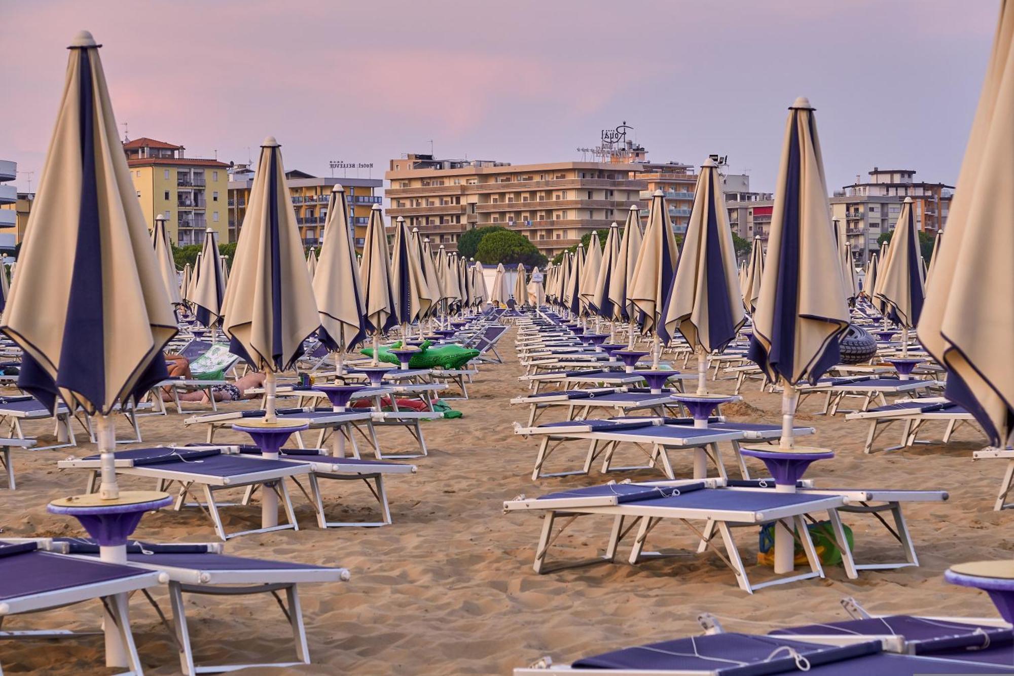 Cozy Villa 250 Metres From The Beach - Beahost - Bibione Exteriör bild