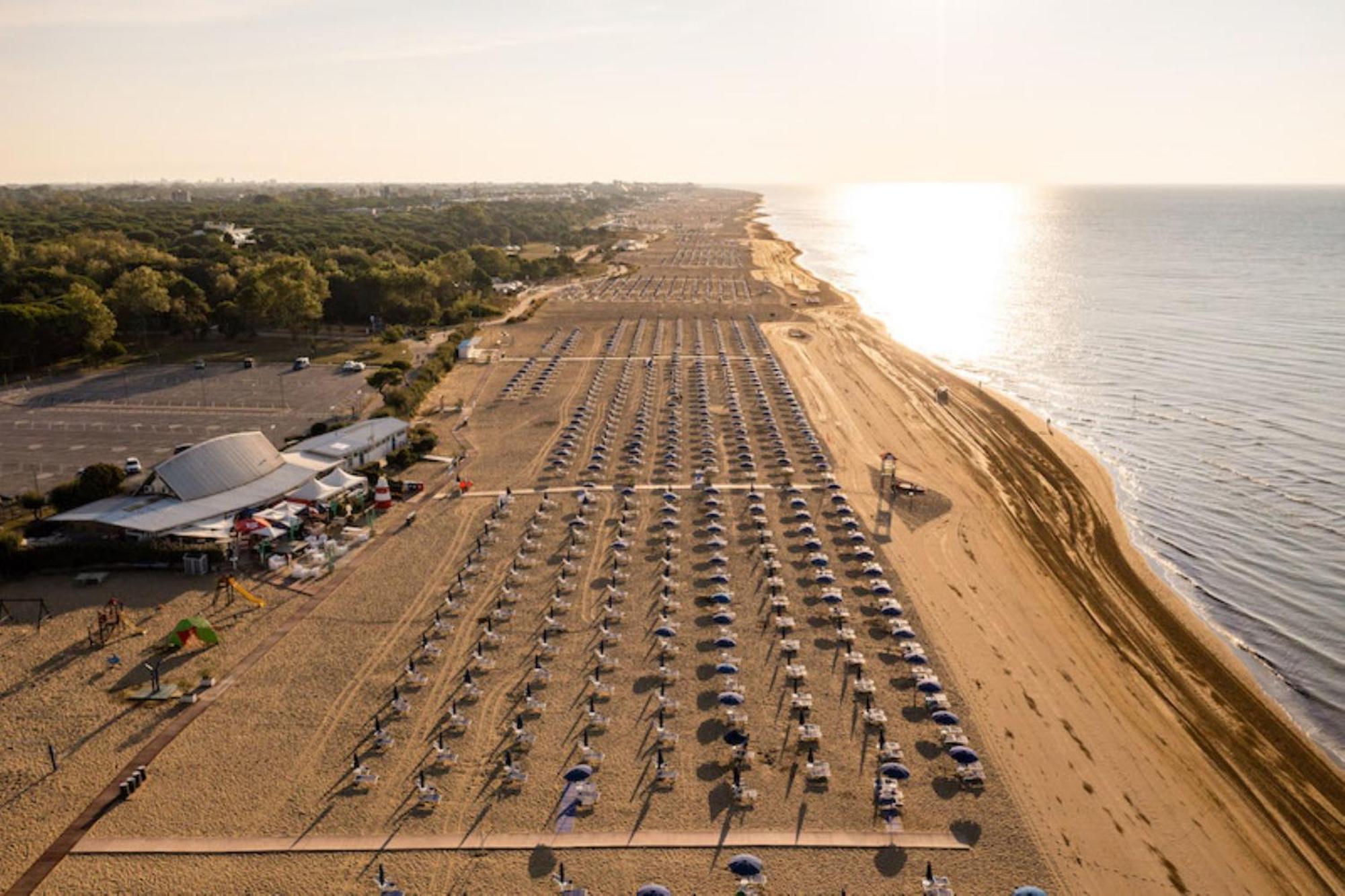 Cozy Villa 250 Metres From The Beach - Beahost - Bibione Exteriör bild
