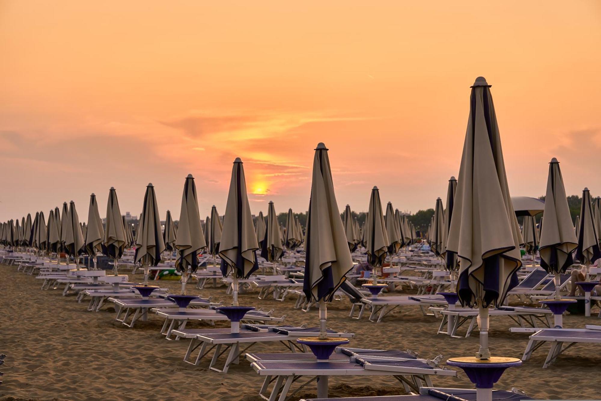 Cozy Villa 250 Metres From The Beach - Beahost - Bibione Exteriör bild